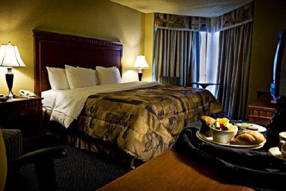 Quality Inn & Suites Bay Front Су Сент Мари Екстериор снимка