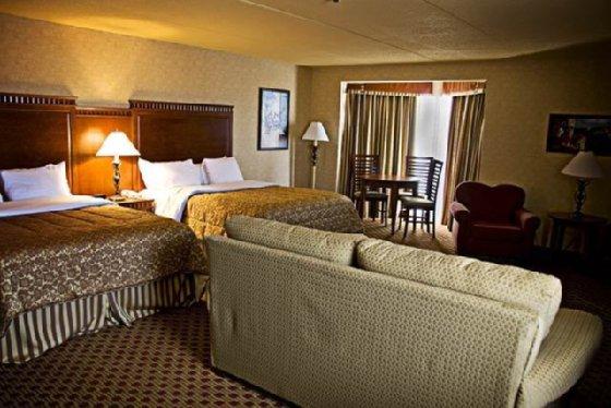 Quality Inn & Suites Bay Front Су Сент Мари Екстериор снимка