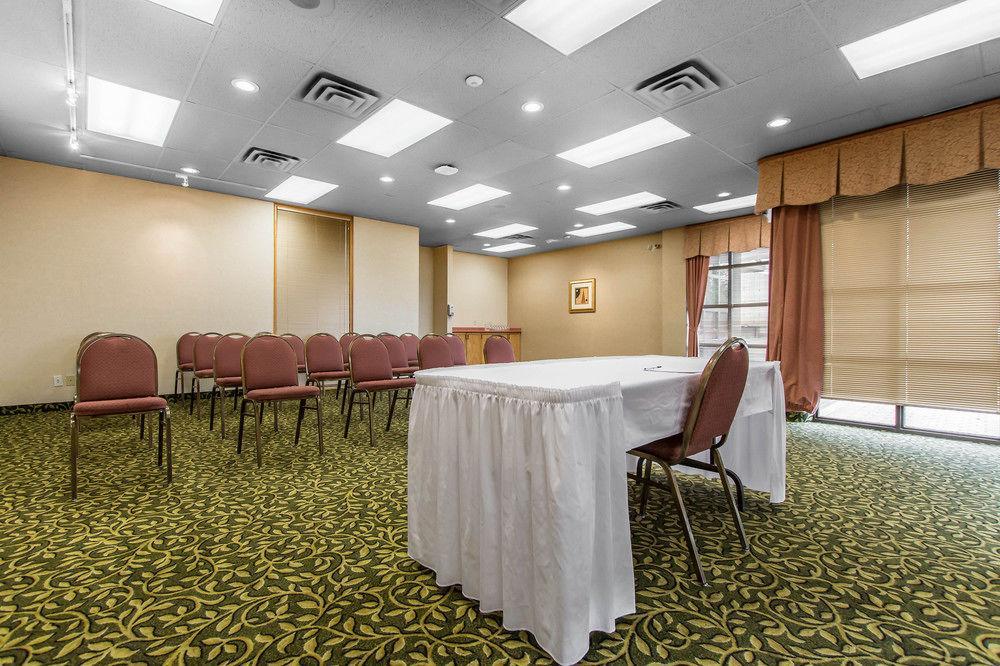 Quality Inn & Suites Bay Front Су Сент Мари Екстериор снимка