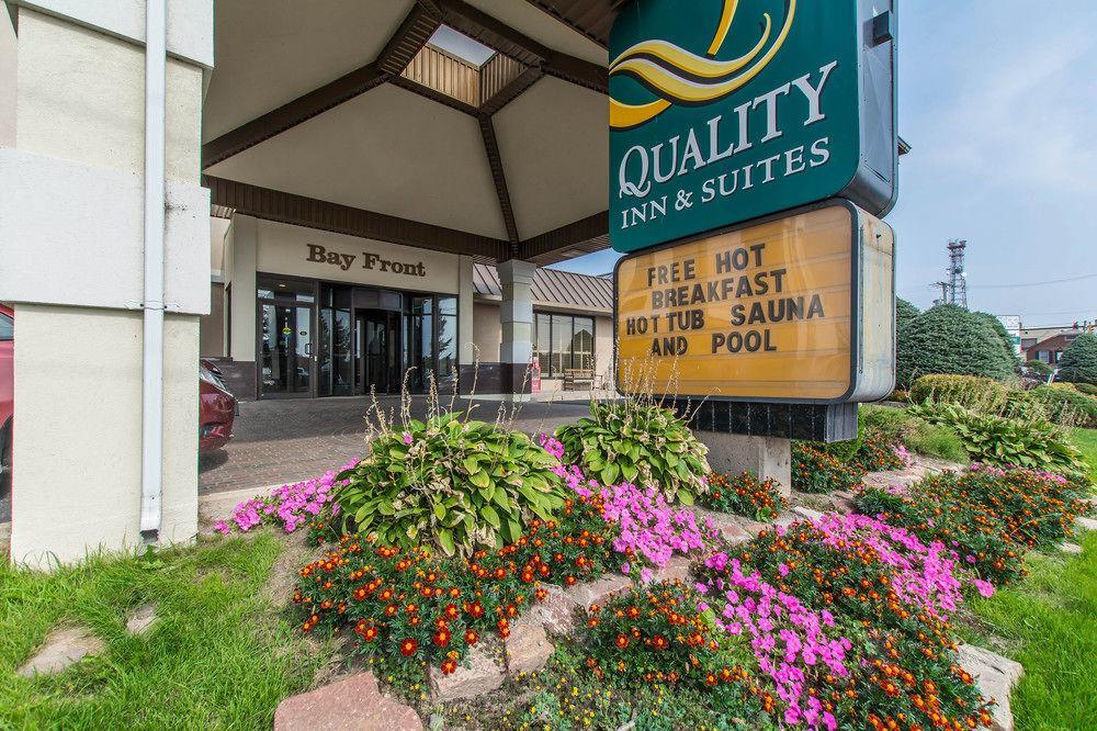 Quality Inn & Suites Bay Front Су Сент Мари Екстериор снимка