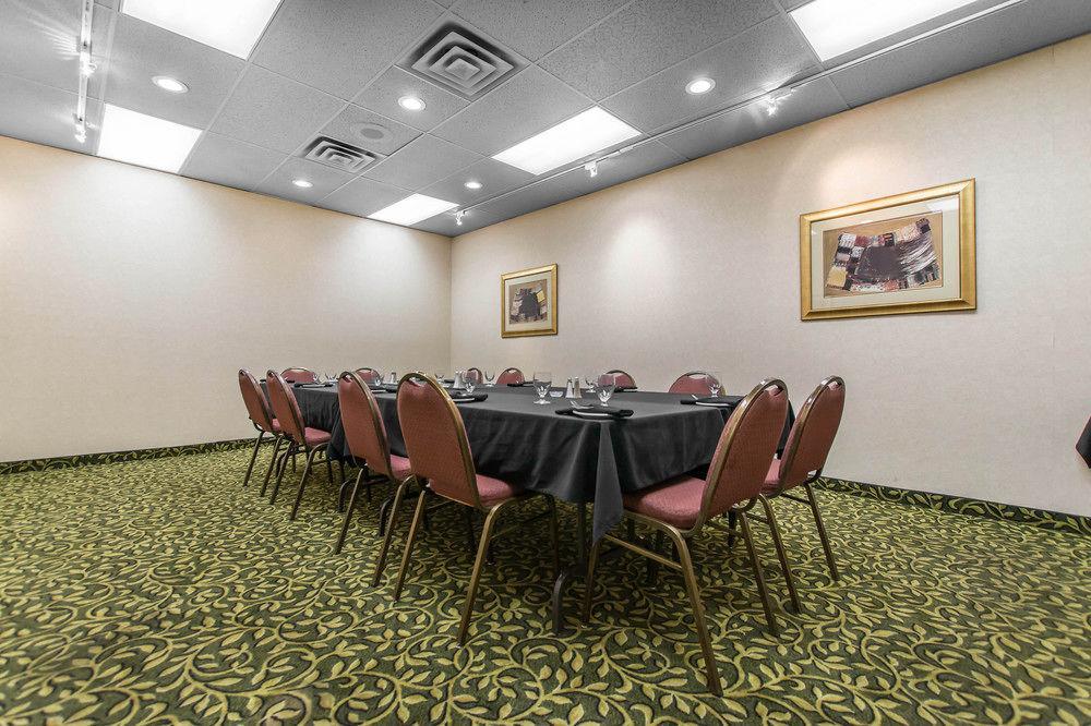 Quality Inn & Suites Bay Front Су Сент Мари Екстериор снимка