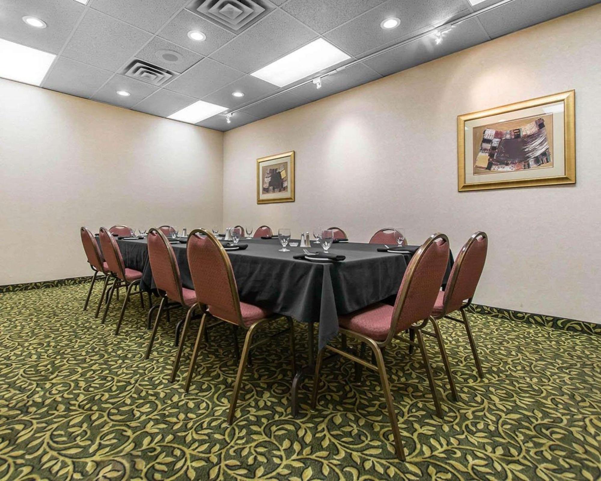 Quality Inn & Suites Bay Front Су Сент Мари Екстериор снимка